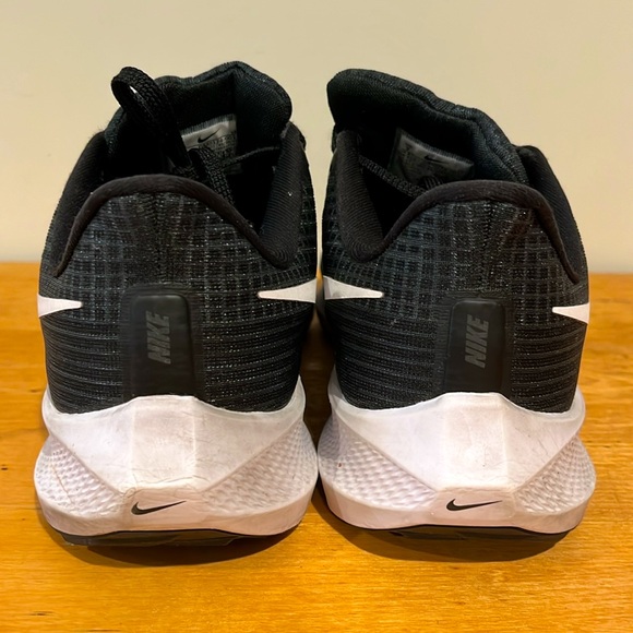 NIKE Air Zoom Pegasus 39 Road Running Men’s 9 Black White Shoes Sneakers - Picture 9 of 14